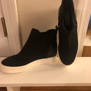Steve Madden high wedge sneaker. Excellent condition, size 8